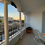 Azahara Hostel *